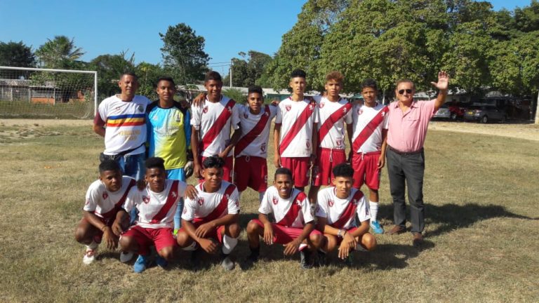 Partidos amistosos en Santa Rosa de Lima